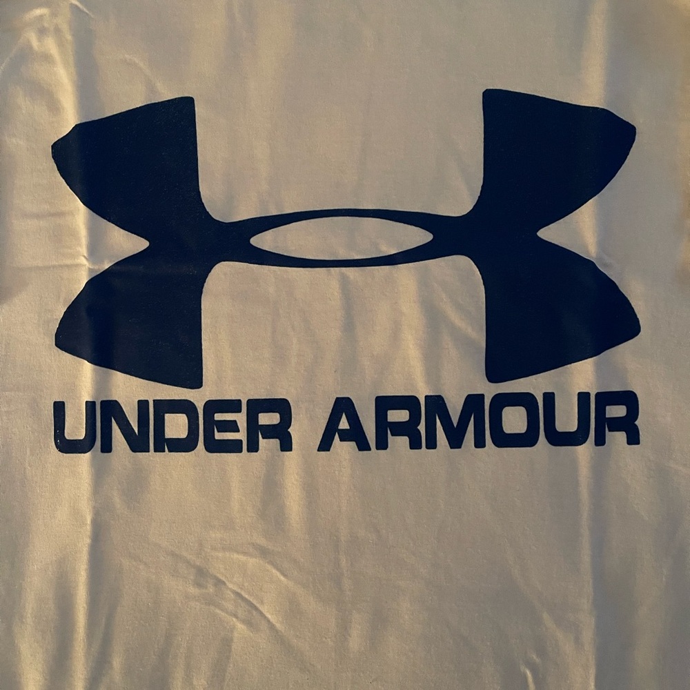 Under Armour Short Sleeve Tee - you will receive three T-shirts. All are large